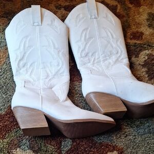 White Cow Girl Boots